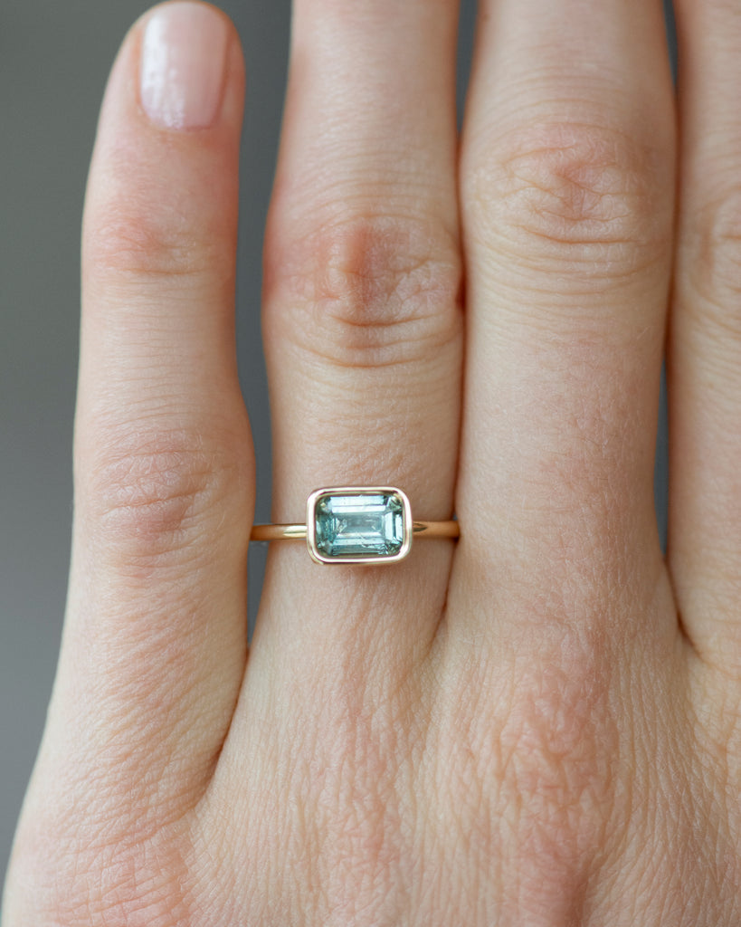 14k East West Sapphire Floating Ring