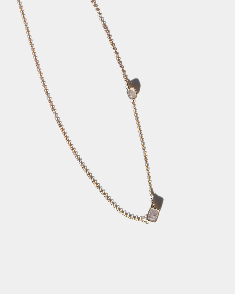 14K A Pair of Diamonds Chain Necklace