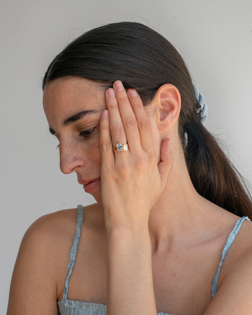 14k Chicory Sapphire Floating Ring