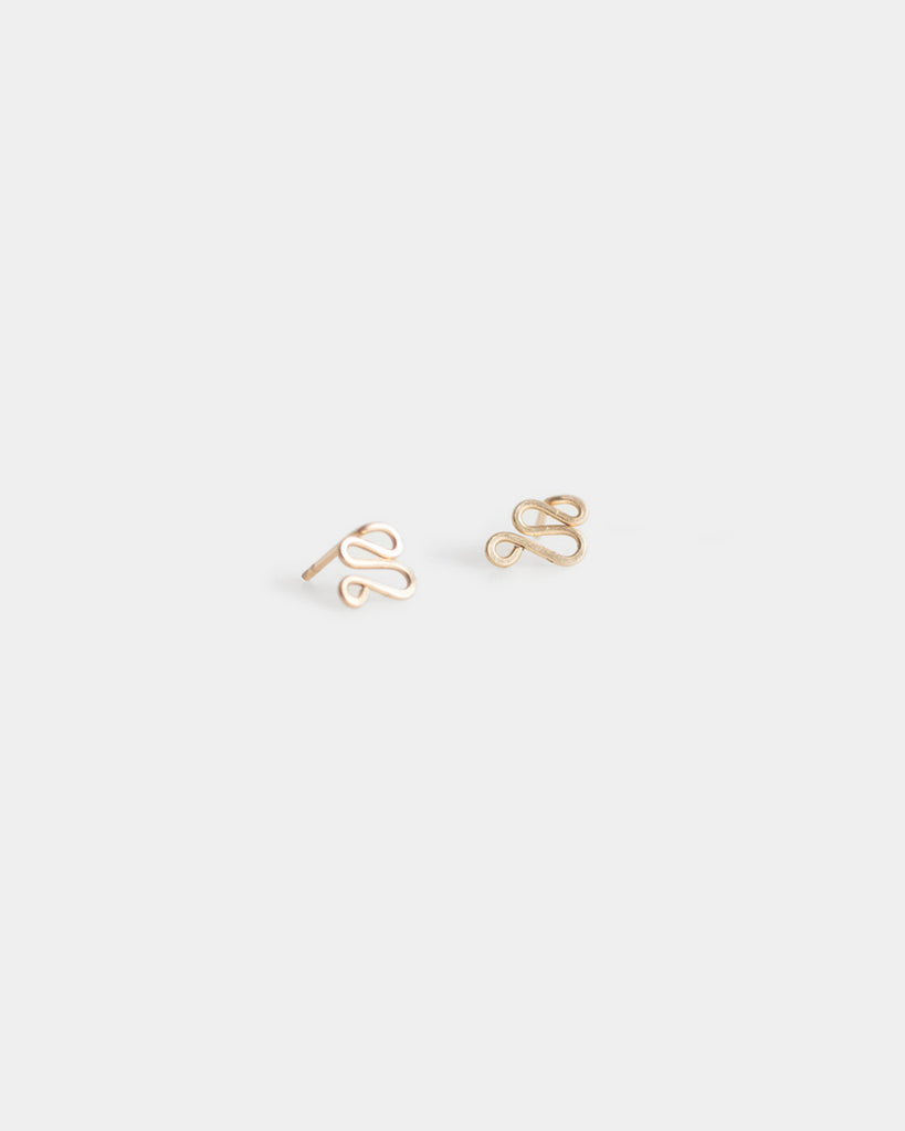 14k Wave Studs