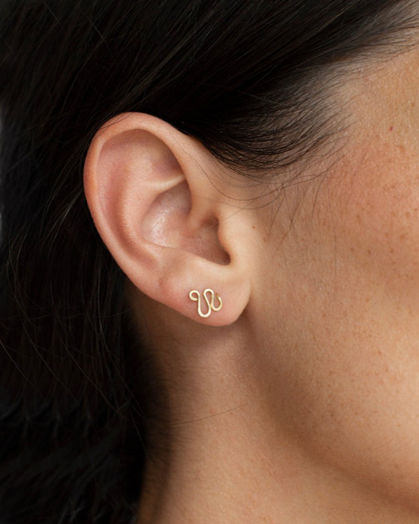 14k Wave Studs