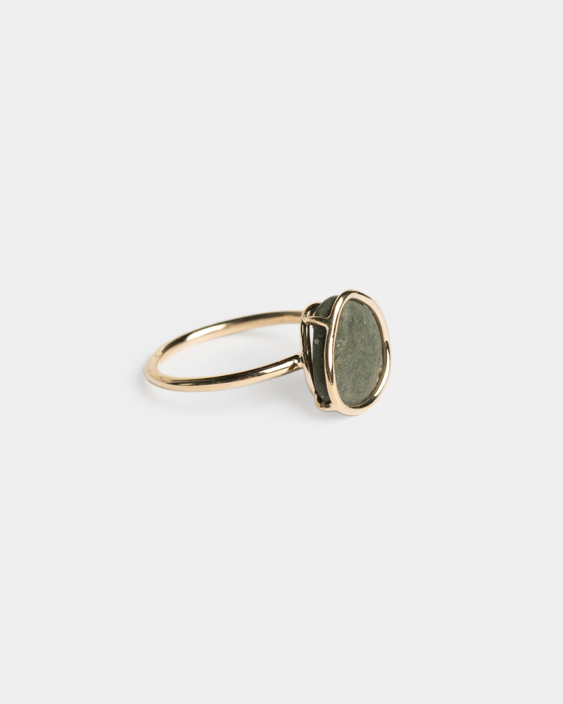 14k Bean Stone Floating Ring