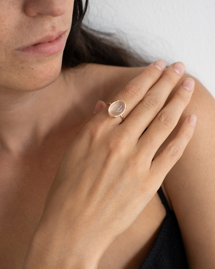 14k Ceylon Moonstone Egg Floating Ring