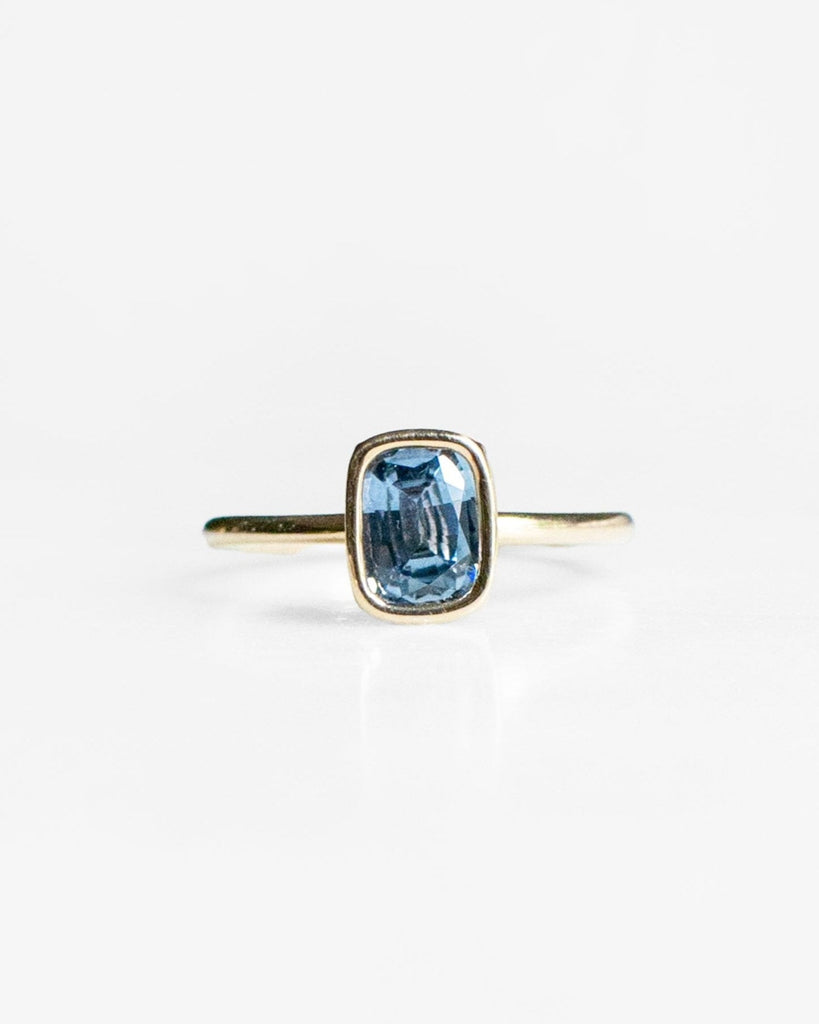 14k Chicory Sapphire Floating Ring