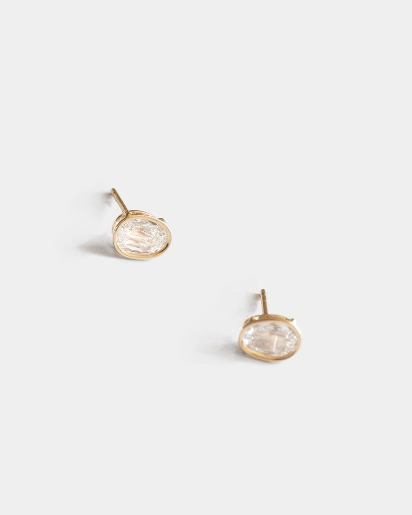 14k Lab Grown Egg Floating Studs