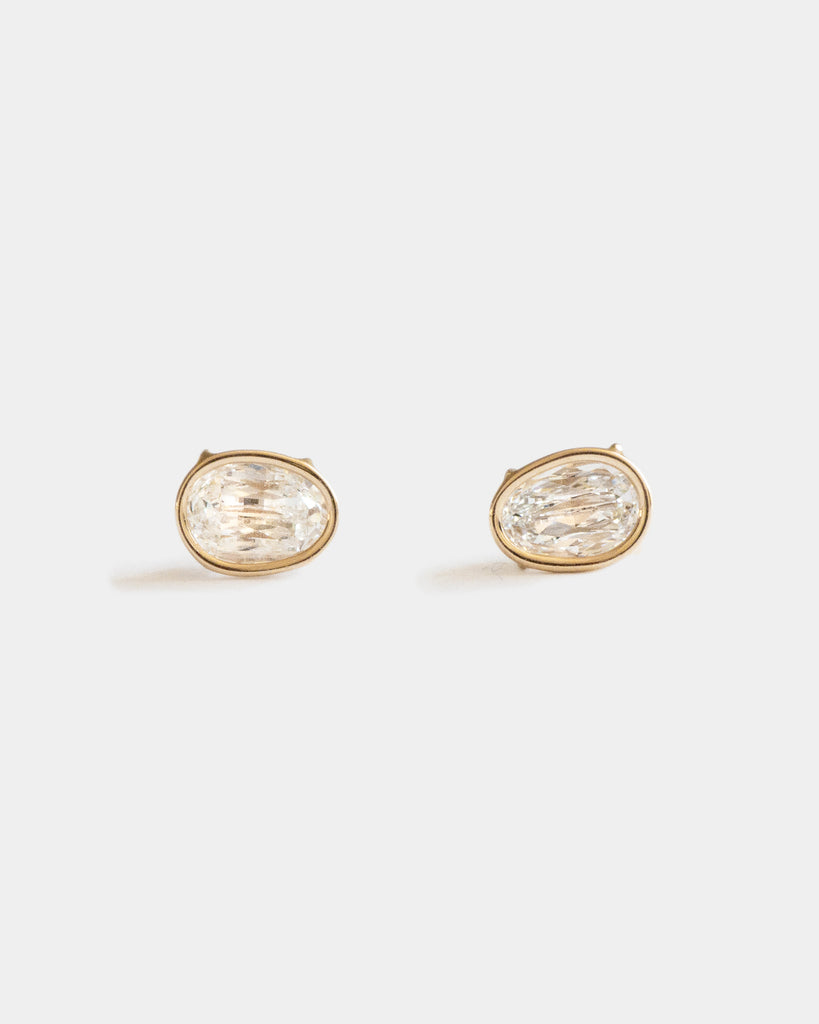 14k Lab Grown Egg Floating Studs