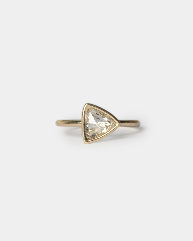 14k Triangular Mossy Diamond Floating Ring