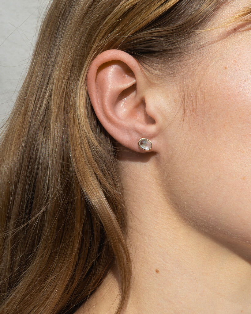 14k Eau Claire Floating Studs