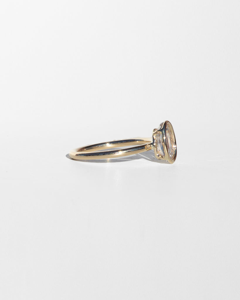 14k Signature Egg Diamond Floating Ring