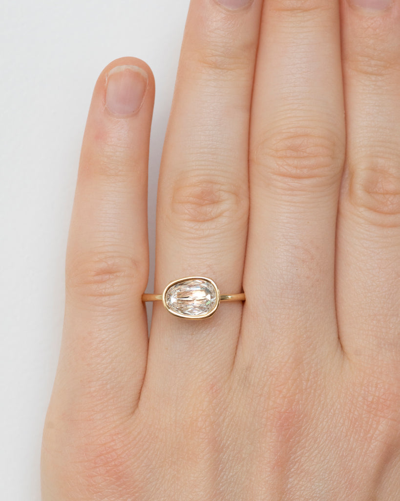 14k East West Signature Egg Diamond Floating Ring