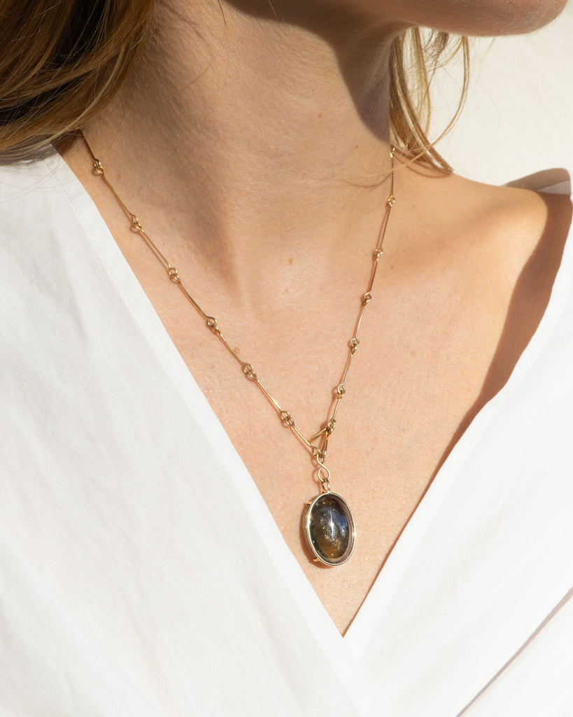 14k Moss Aquamarine Bone Chain Pendant