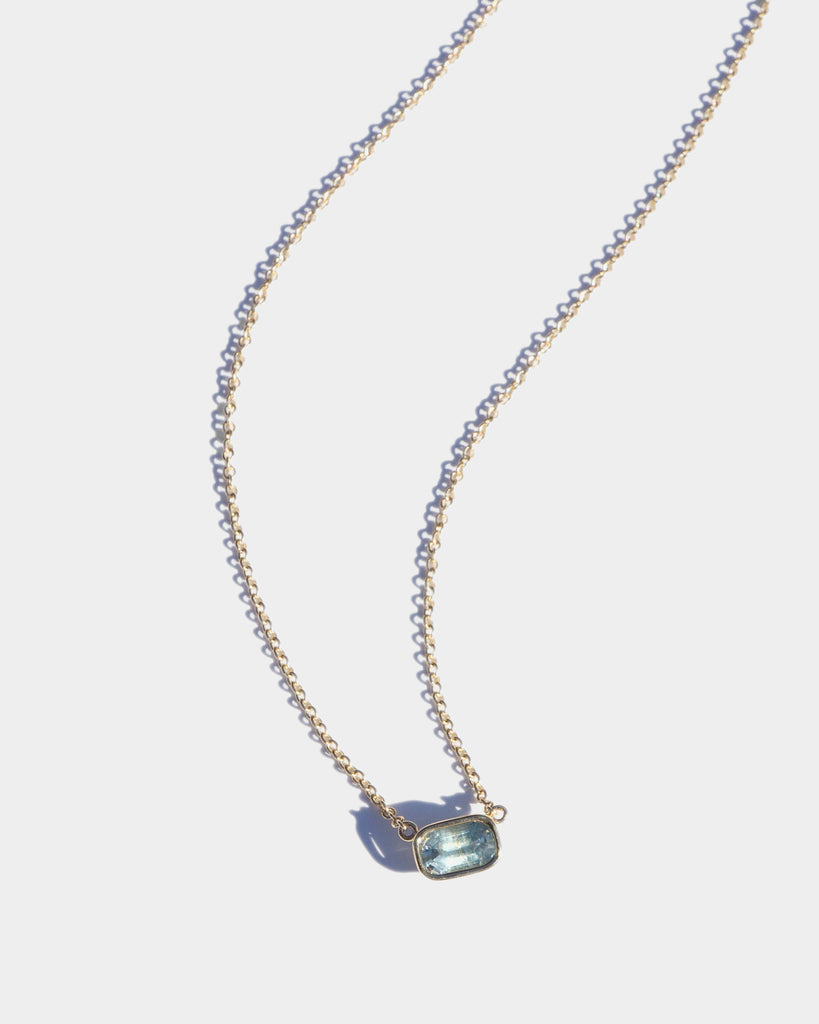 14k Sky Sapphire Floating Chain Necklace