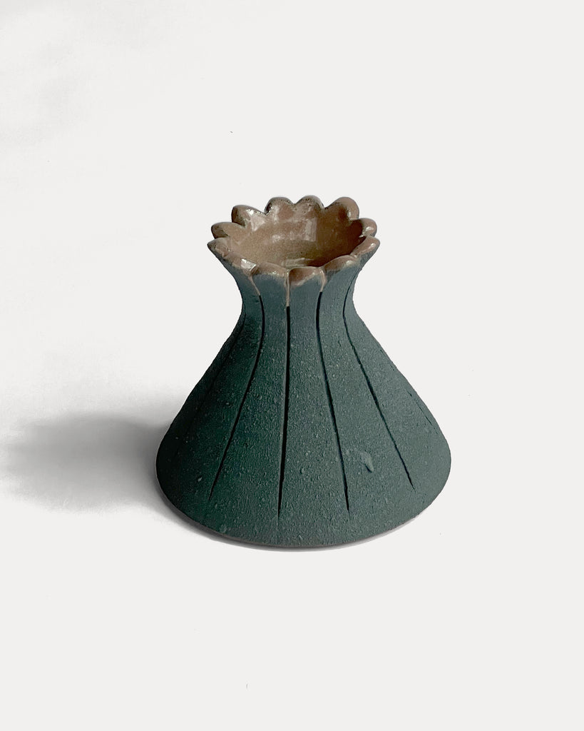 Emberken - Pleated Dress Vase