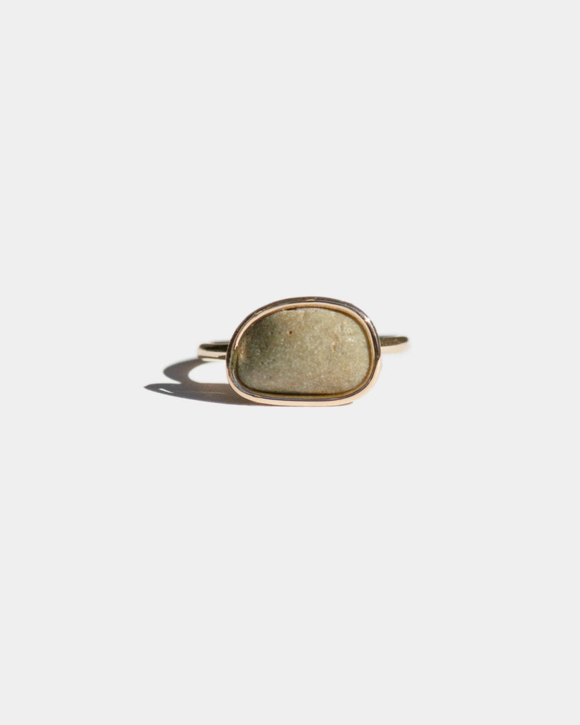 14k East West Island Stone Ring