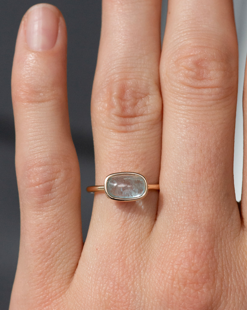14k Aquamarine Capsule Ring