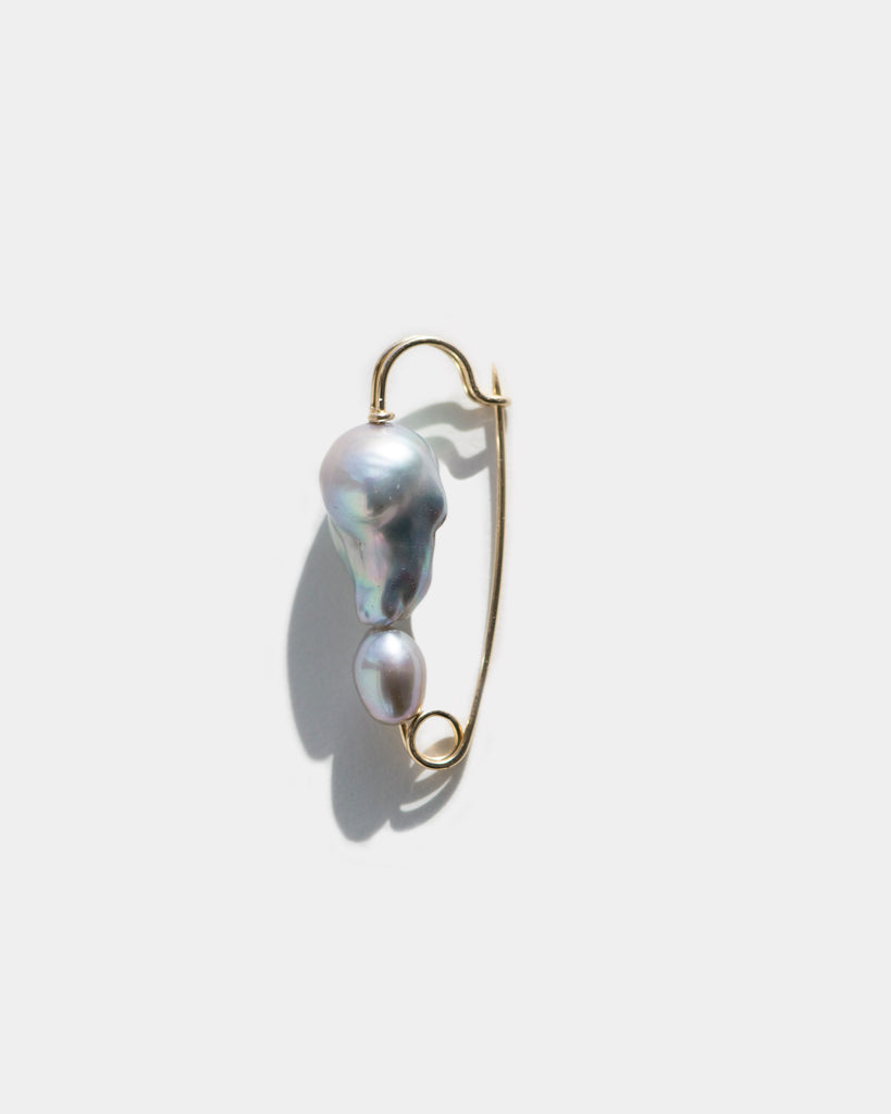 Les Deux Baroque Pearl Pin