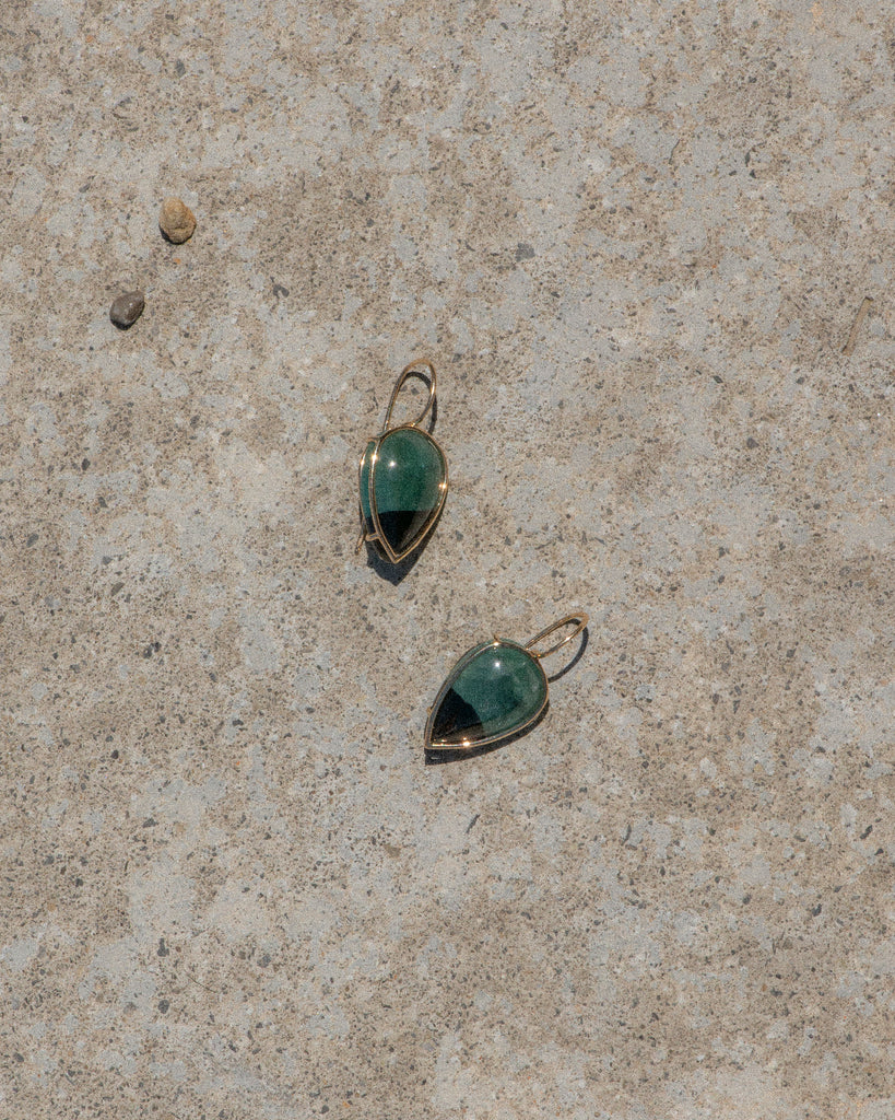 14k Pointing the Way Earrings