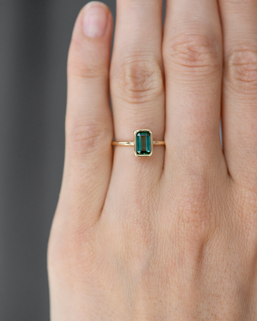 14k Pine Tourmaline Floating Ring