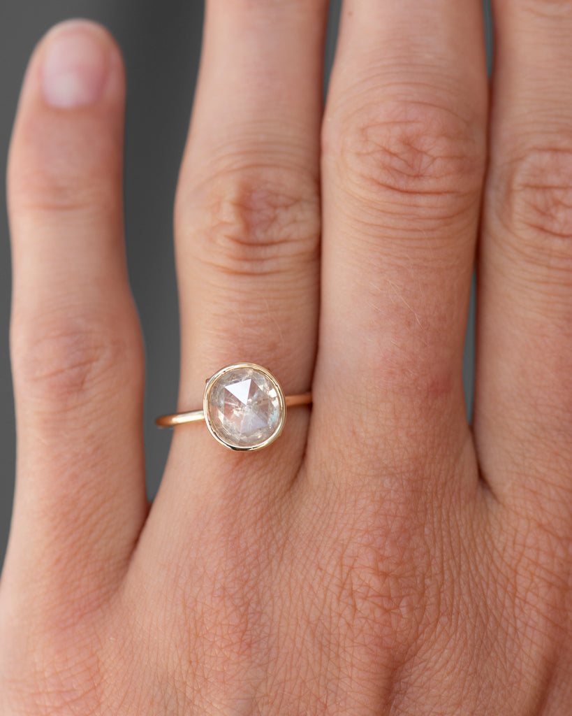 14k Oval Icy Mineral Diamond Floating Ring