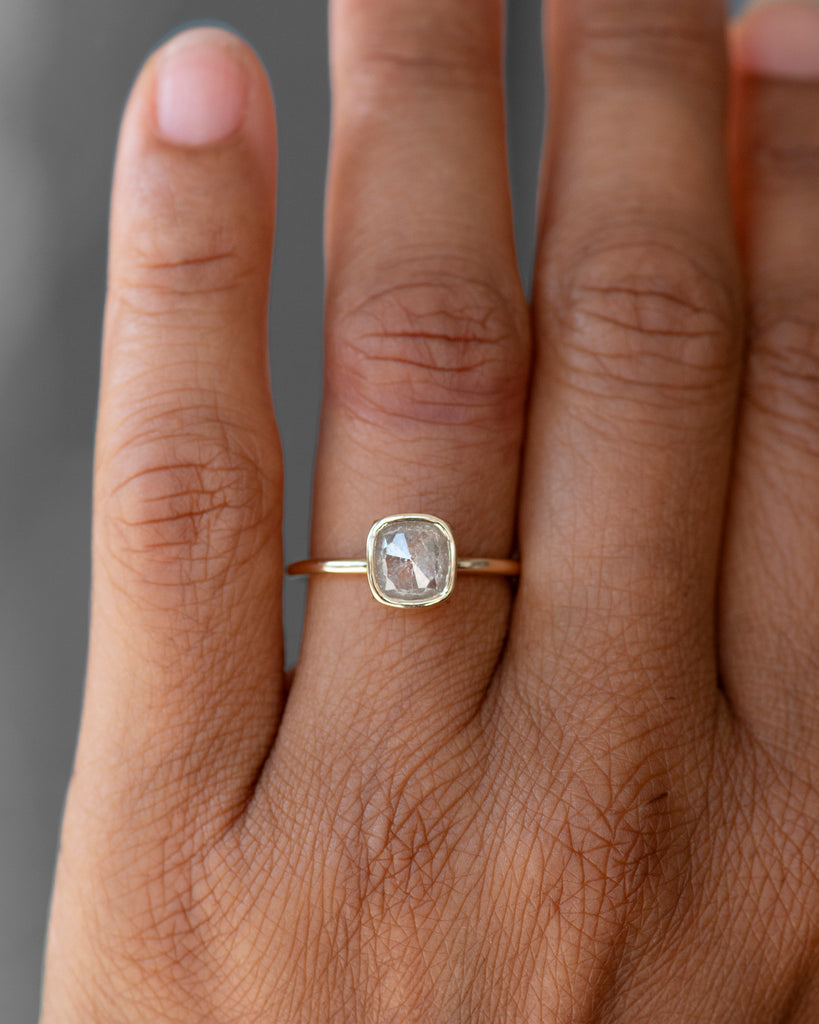 14k Dove Mineral Diamond Floating Ring