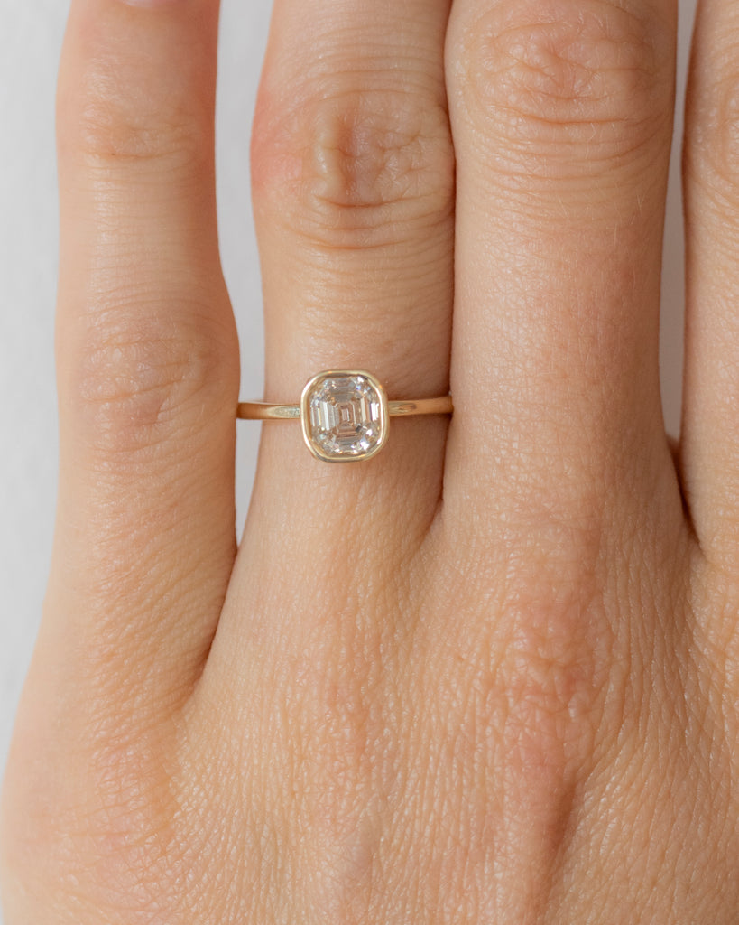 14k Step Cut Diamond Floating Ring