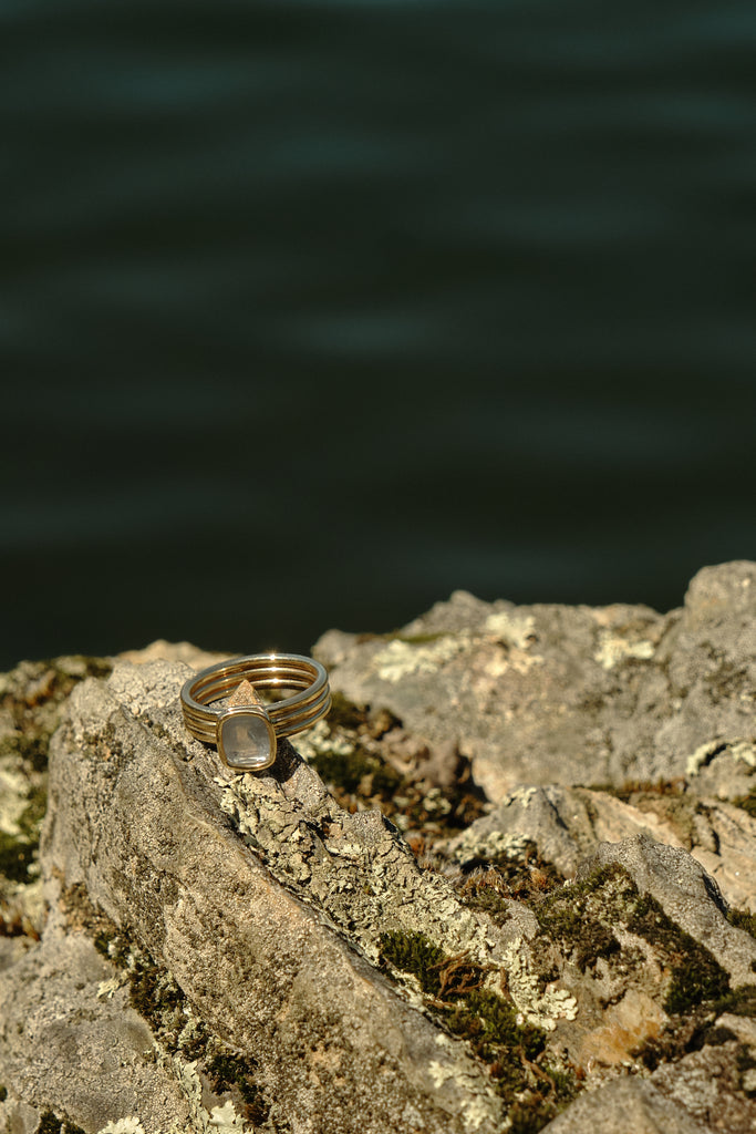 14k Sapphire Banded Ring