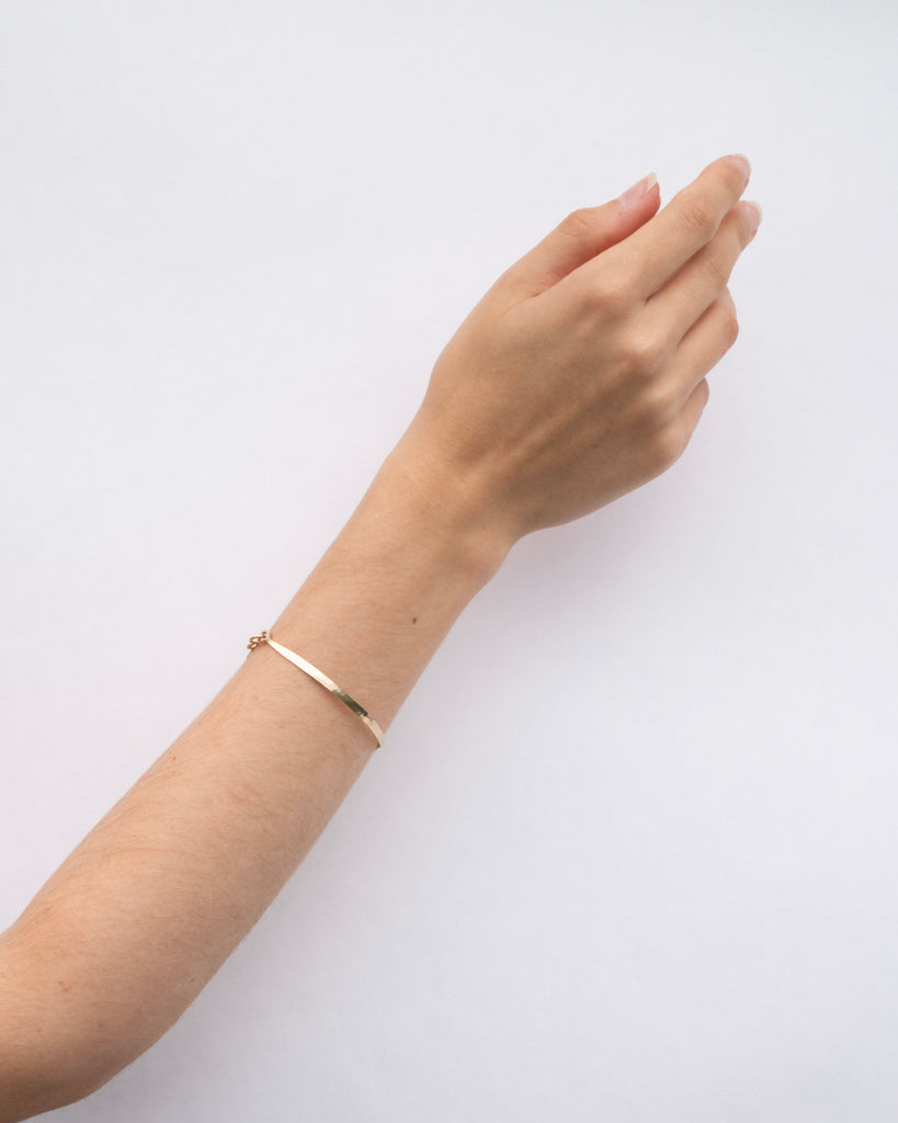 14k Rudimentary Bangle