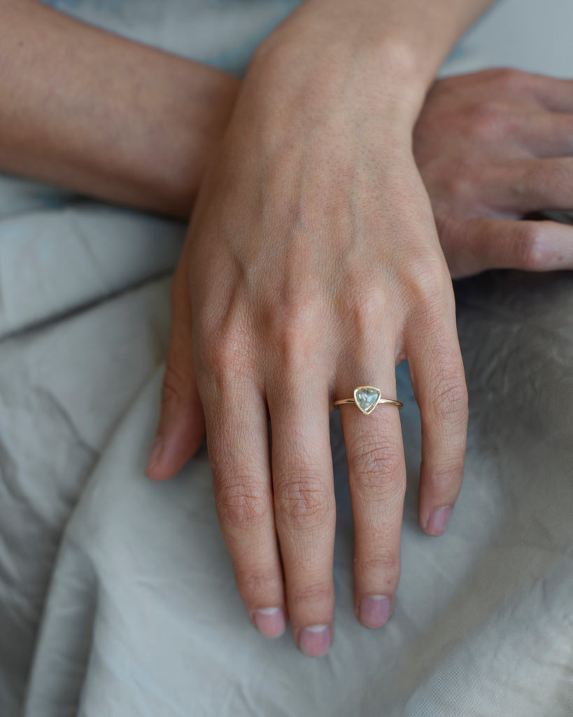 14k Diamond Macle Floating Ring